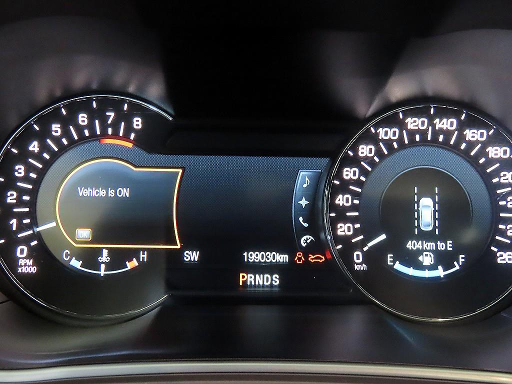 Lincoln MKX - Vista 9