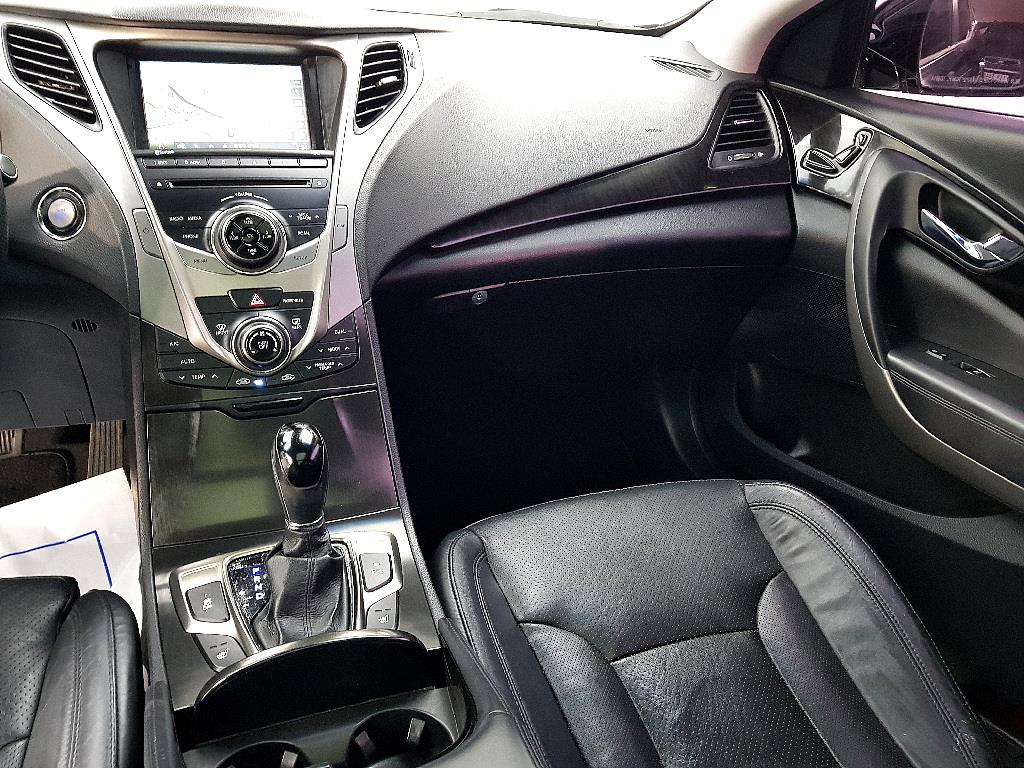 HYUNDAI Grandeur - Vista 10