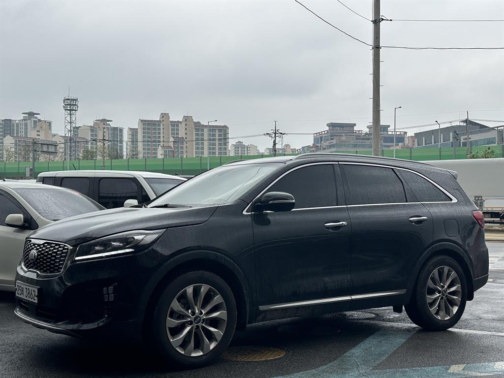 KIA Sorento 2019 Negro - Importación desde Corea - HF Imports Iquique - Foto 1