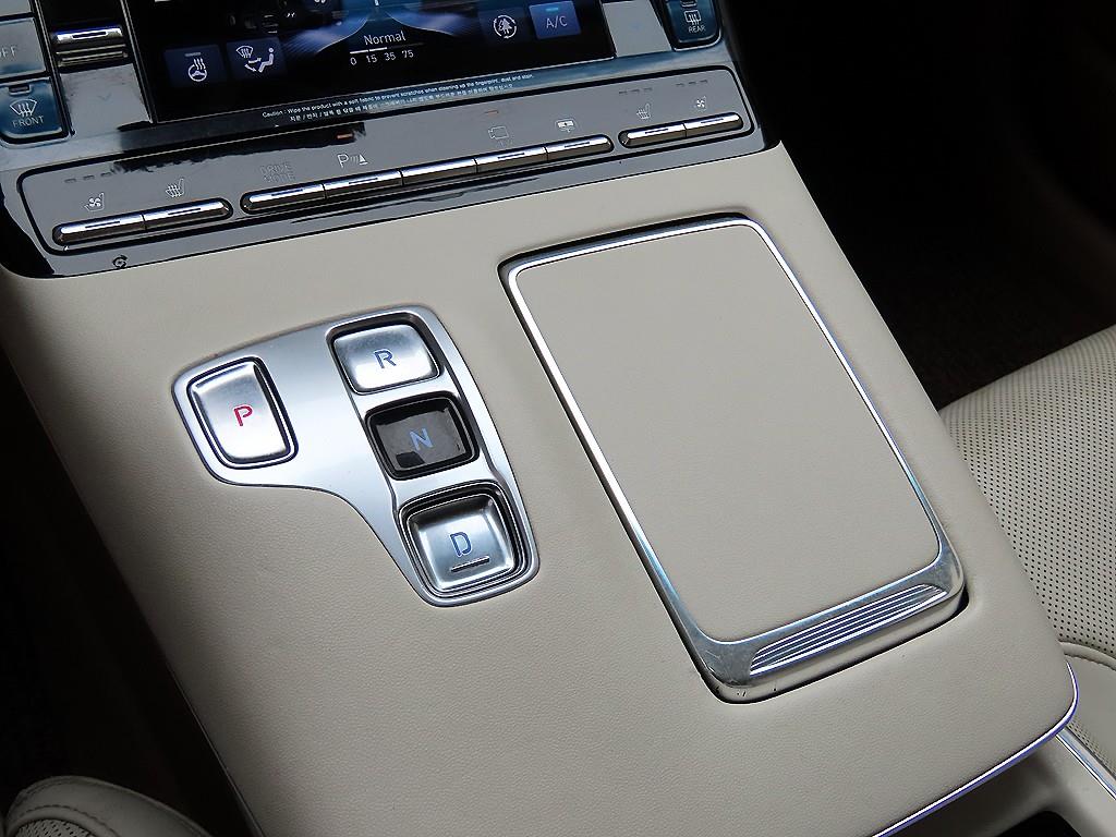 HYUNDAI Grandeur - Vista 11