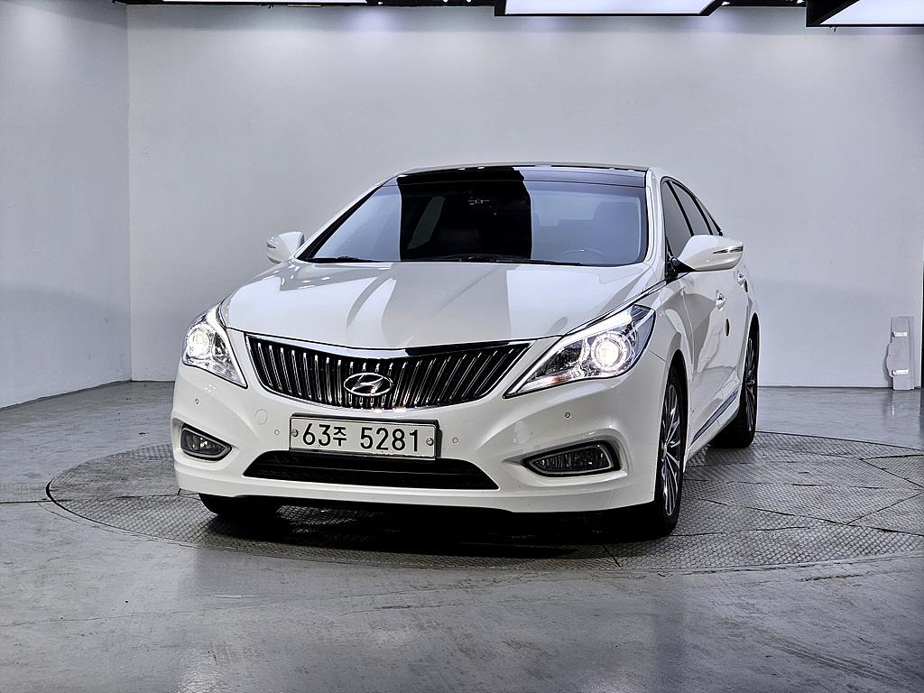 HYUNDAI Grandeur - Vista 2