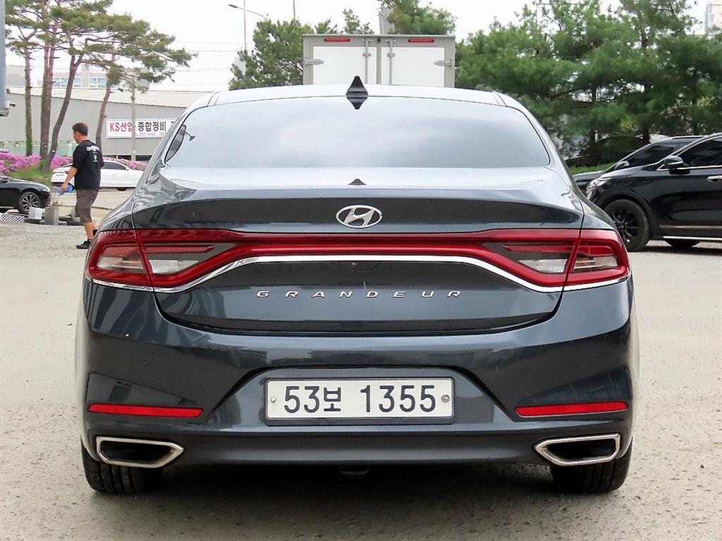 HYUNDAI Grandeur - Vista 4