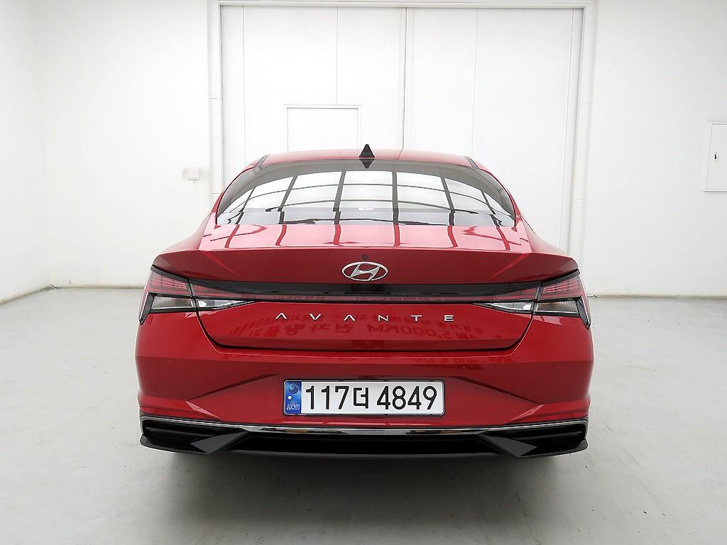 HYUNDAI Avante - Vista 3