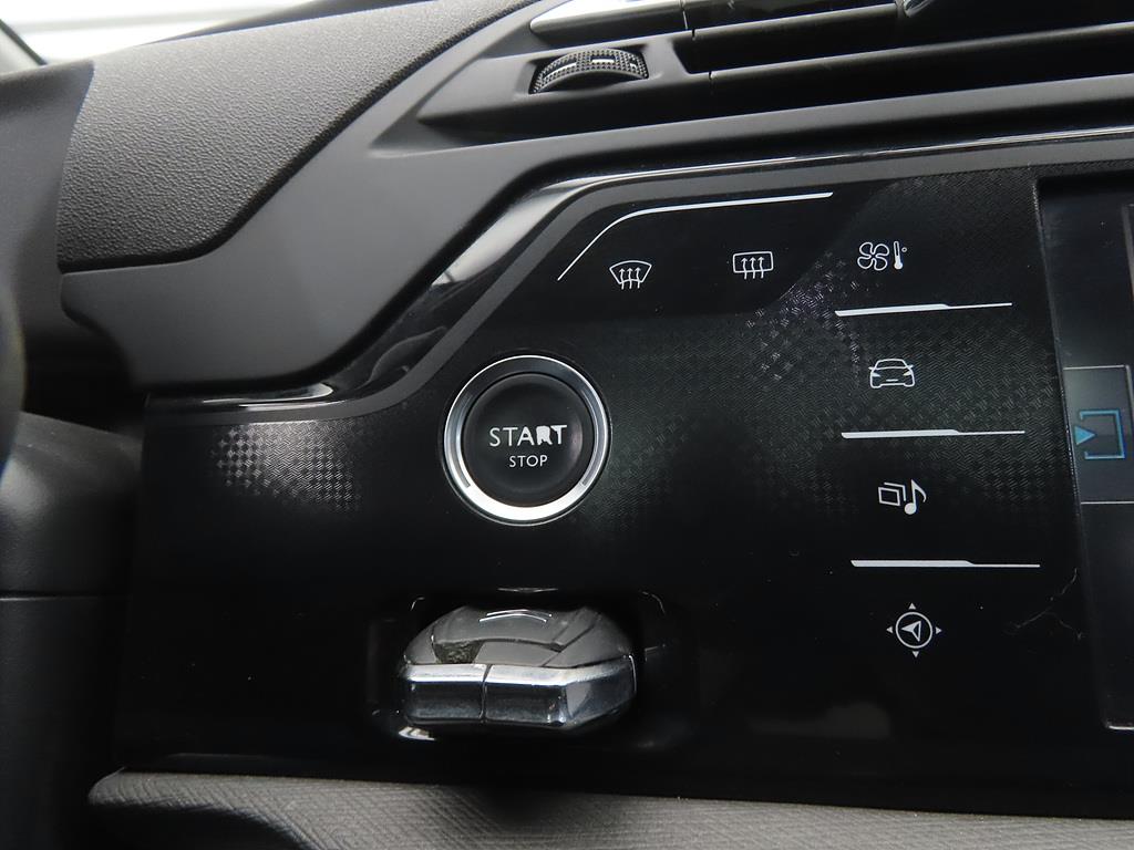 Citroen C4 2017 Blanco - Importación desde Corea - HF Imports Iquique - Foto 16