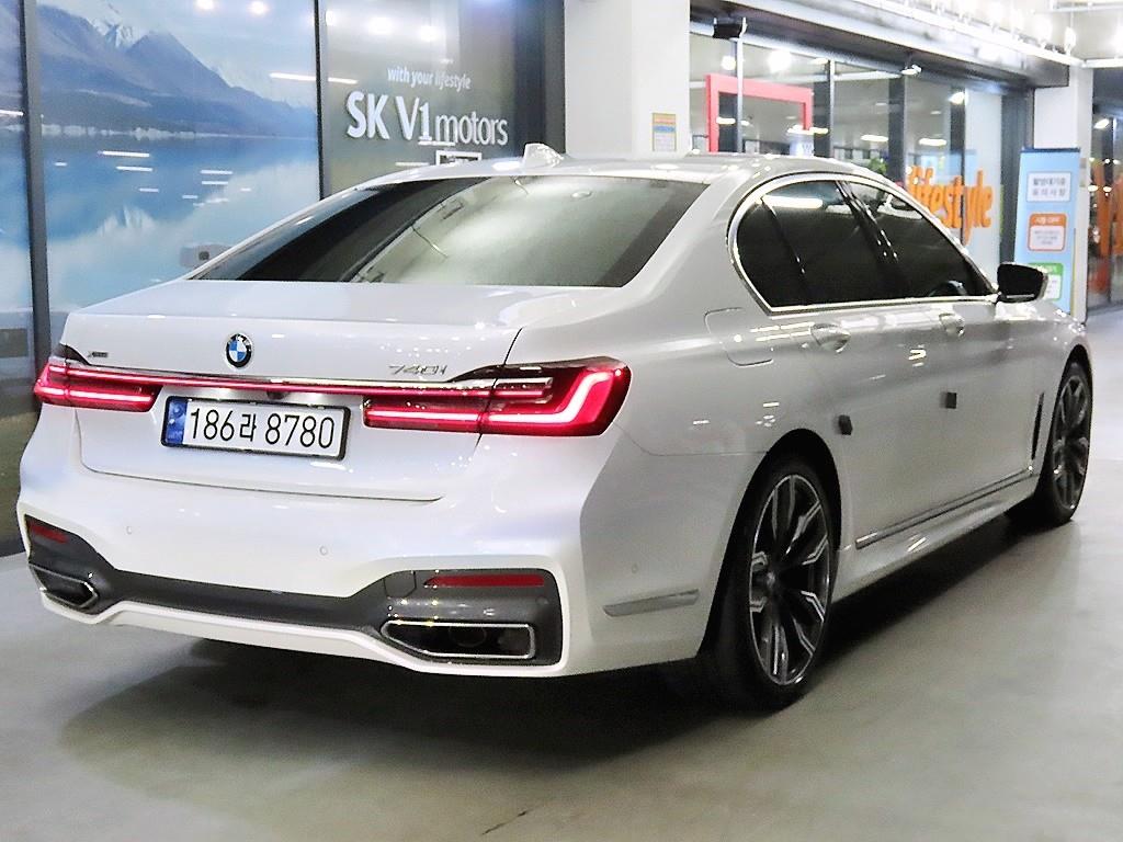 BMW 7 Series - Vista 4