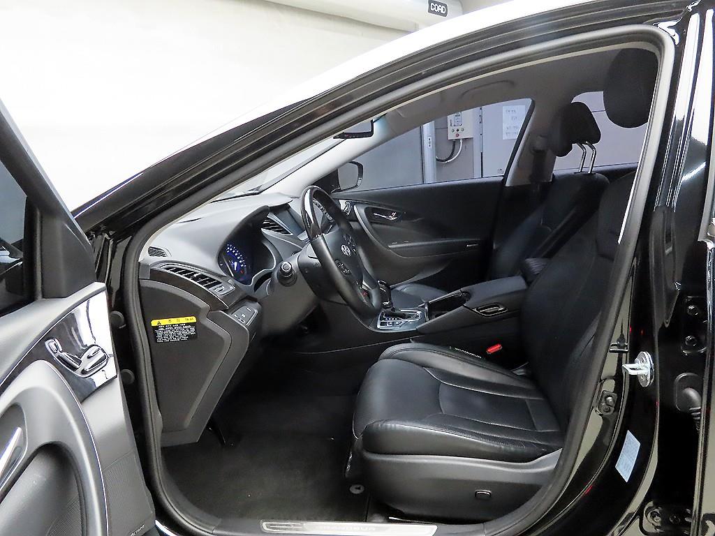 HYUNDAI Grandeur - Vista 5