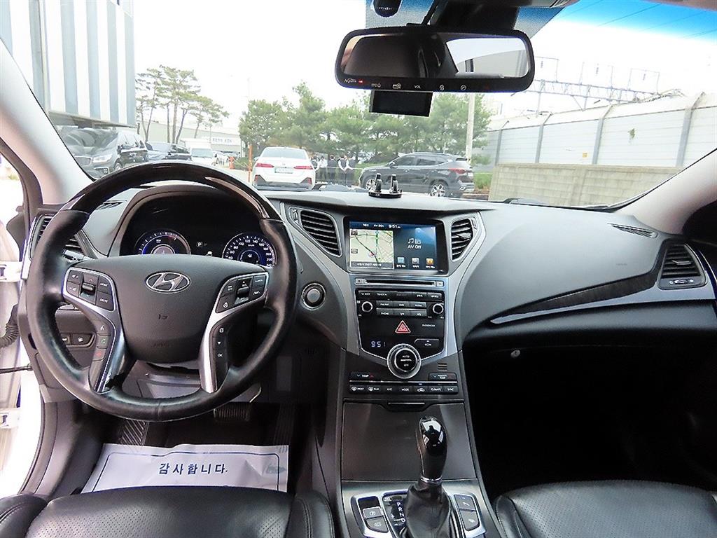 HYUNDAI Grandeur - Vista 7