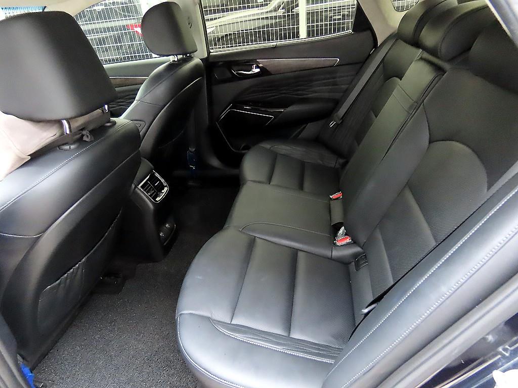 KIA K7 - Vista 6