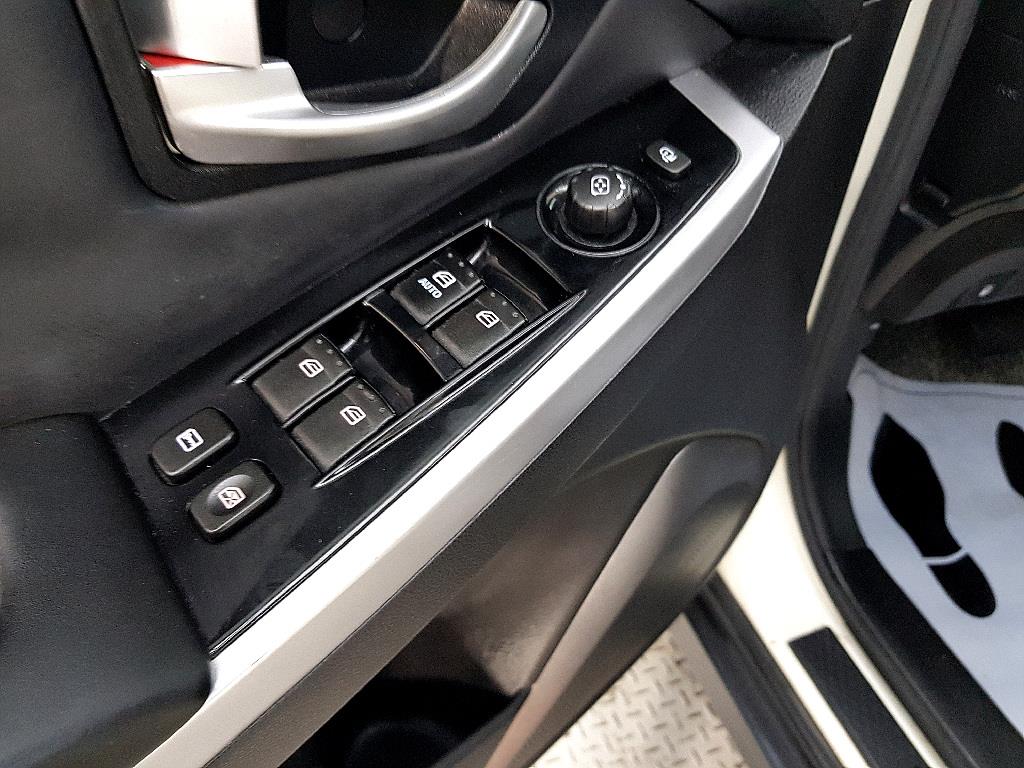 Ssangyong Korando - Vista 11