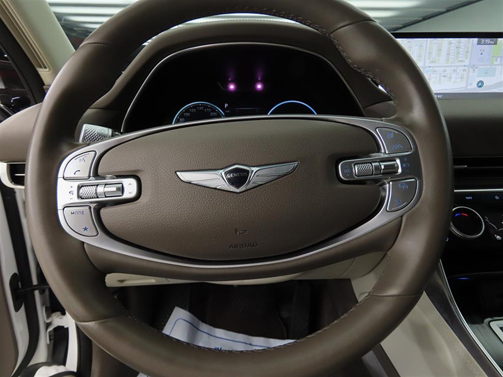 Genesis GV80 - Vista 8