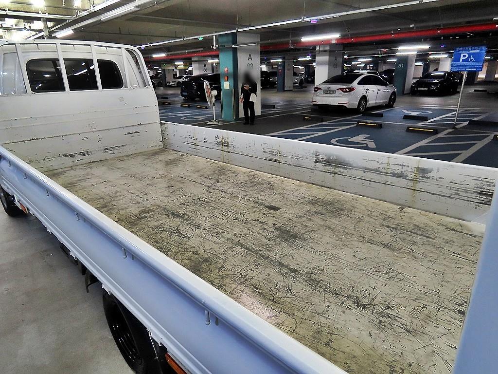 Small Truck Cargo (small) - Vista 6