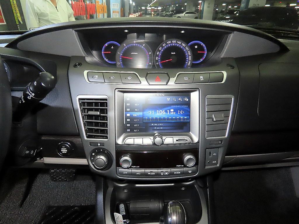 Ssangyong Korando - Vista 11