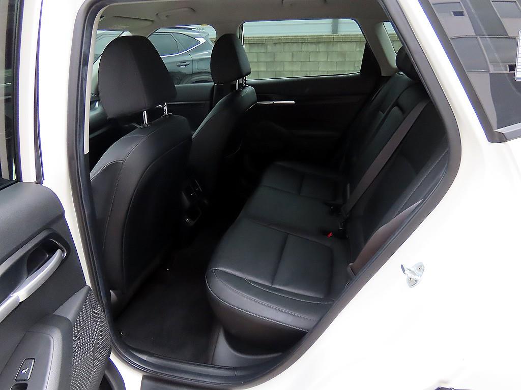 KIA Seltos - Vista 6