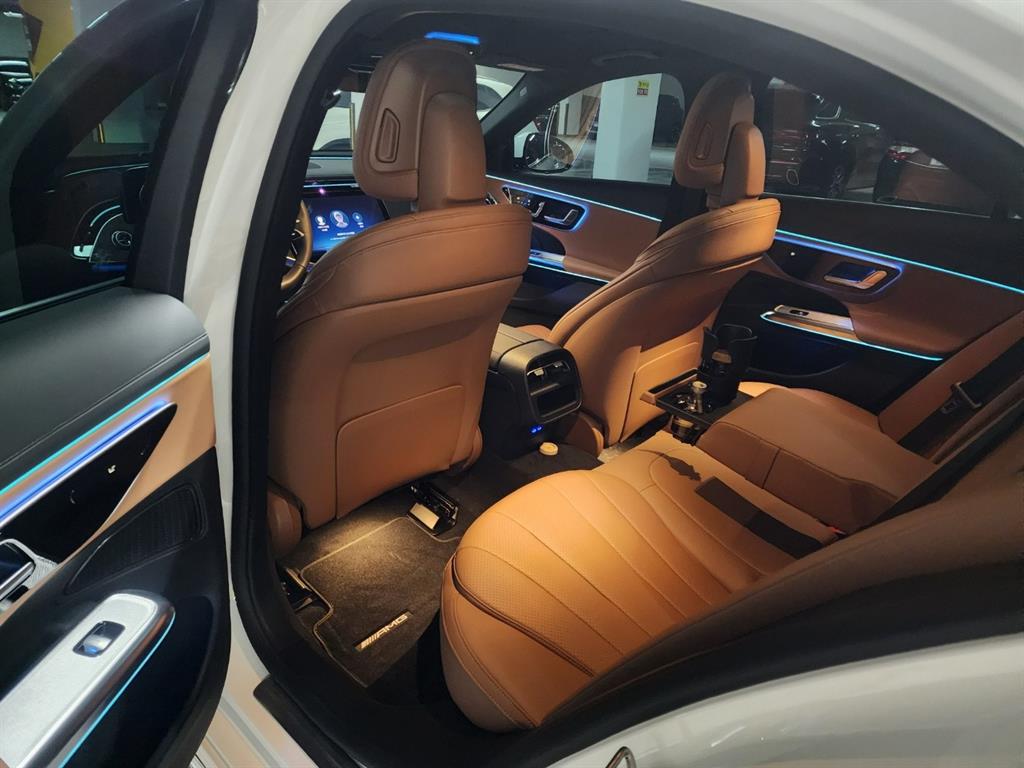 Mercedes Benz E class - Vista 7
