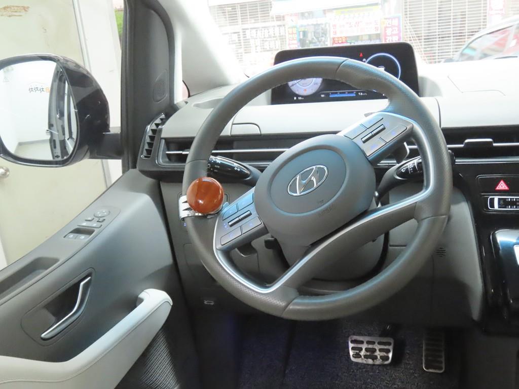 HYUNDAI Staria 2023 Blanco - Importación desde Corea - HF Imports Iquique - Foto 18