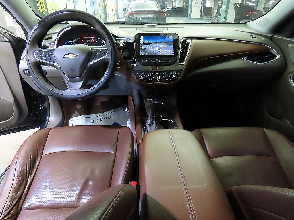 Chevrolet Malibu - Vista 10