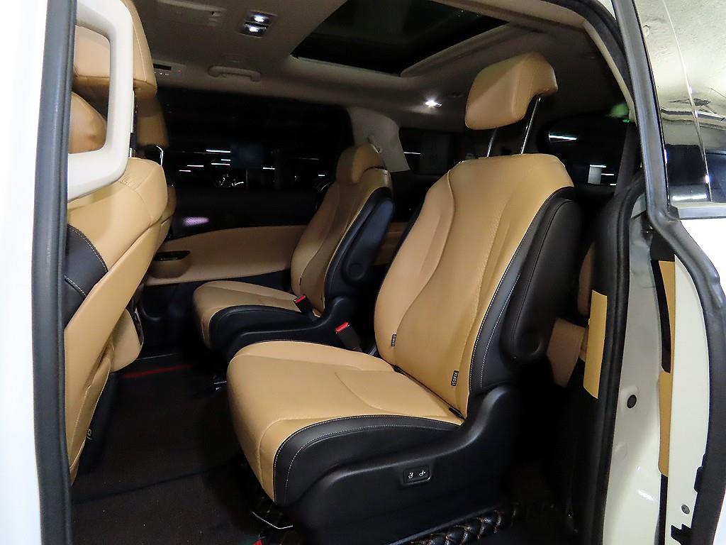 KIA Carnival - Vista 7