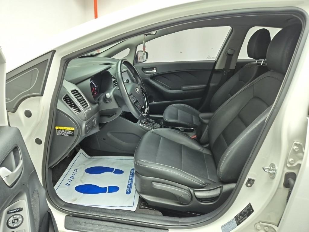 KIA K3 - Vista 11