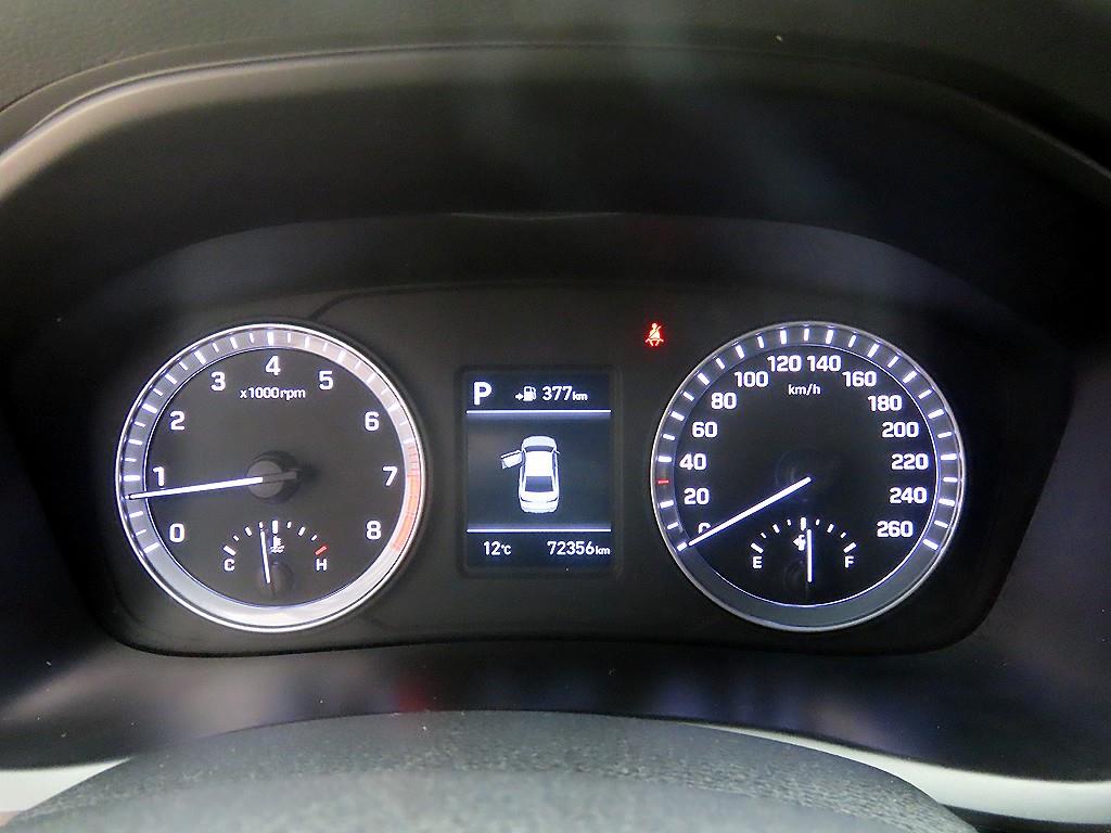 HYUNDAI Sonata - Vista 9