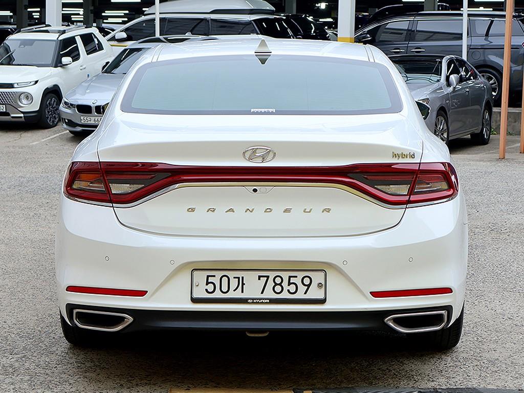 HYUNDAI Grandeur - Vista 5