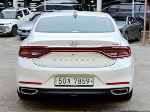 HYUNDAI Grandeur - Vista 6