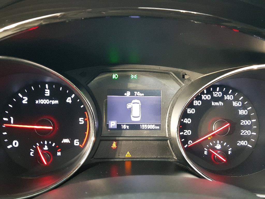 KIA Carnival - Vista 7