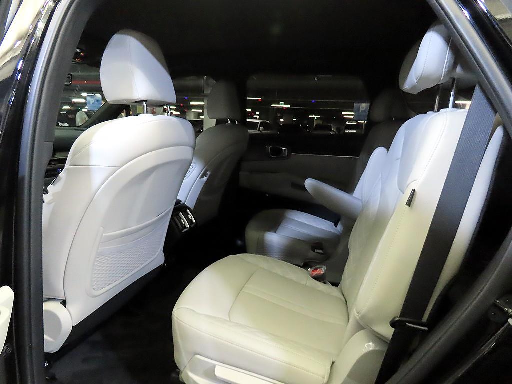 KIA Sorento - Vista 7