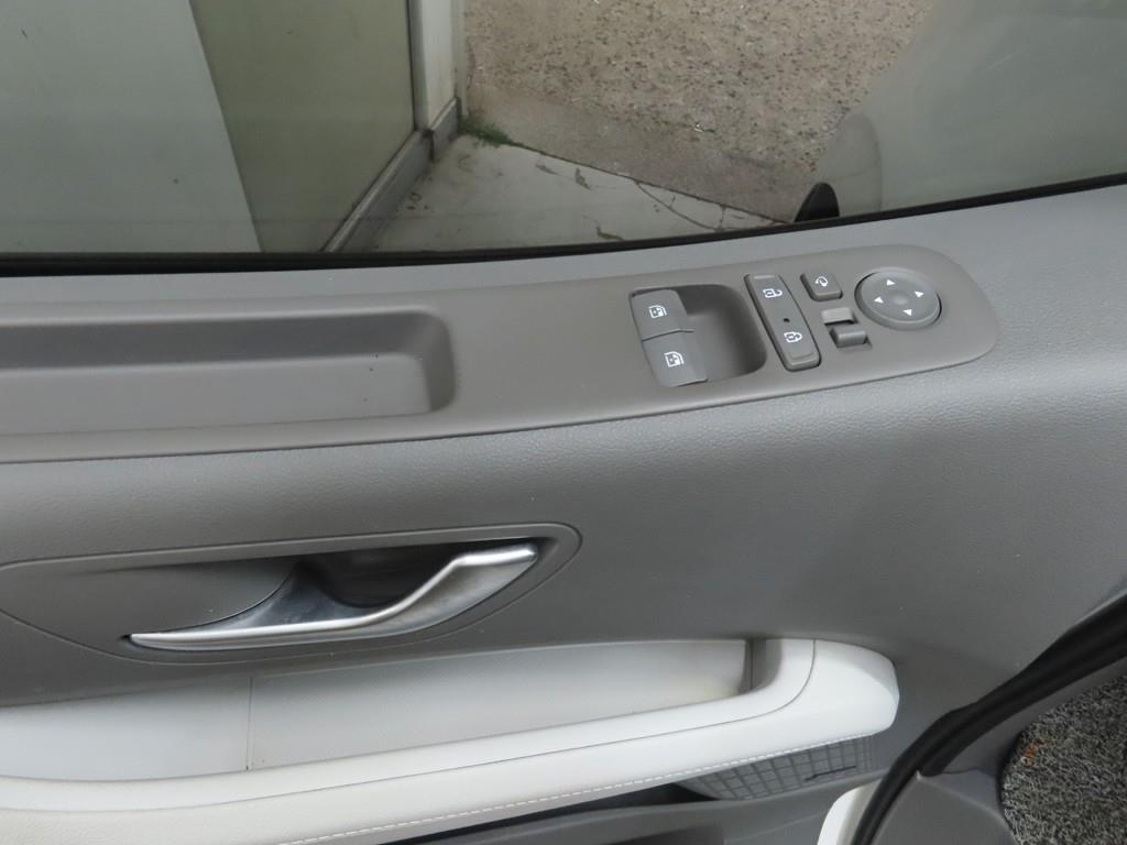HYUNDAI Staria - Vista 9