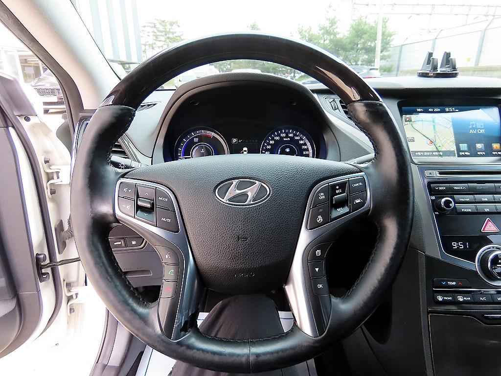 HYUNDAI Grandeur - Vista 8