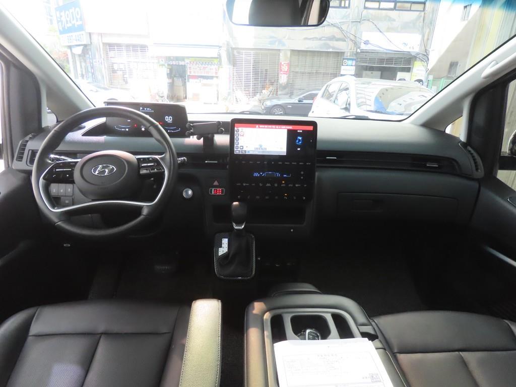 HYUNDAI Staria - Vista 7