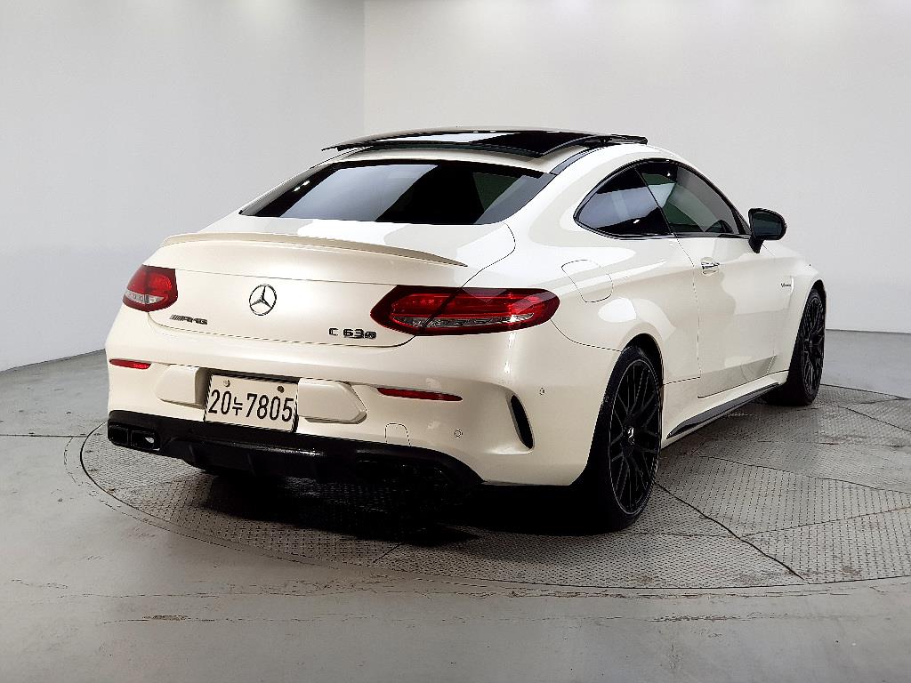 Mercedes Benz C Class - Vista 4