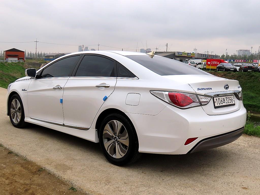 HYUNDAI Sonata - Vista 3