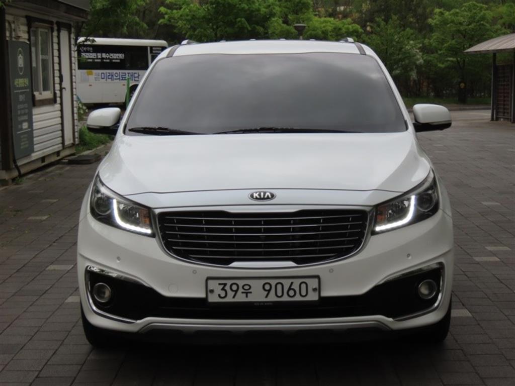 KIA Carnival 2018 - Importación desde Corea - HF Imports Iquique - Foto 1