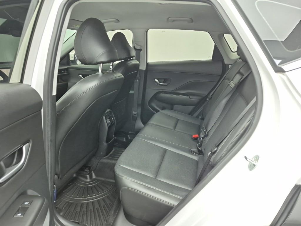 HYUNDAI Kona - Vista 12