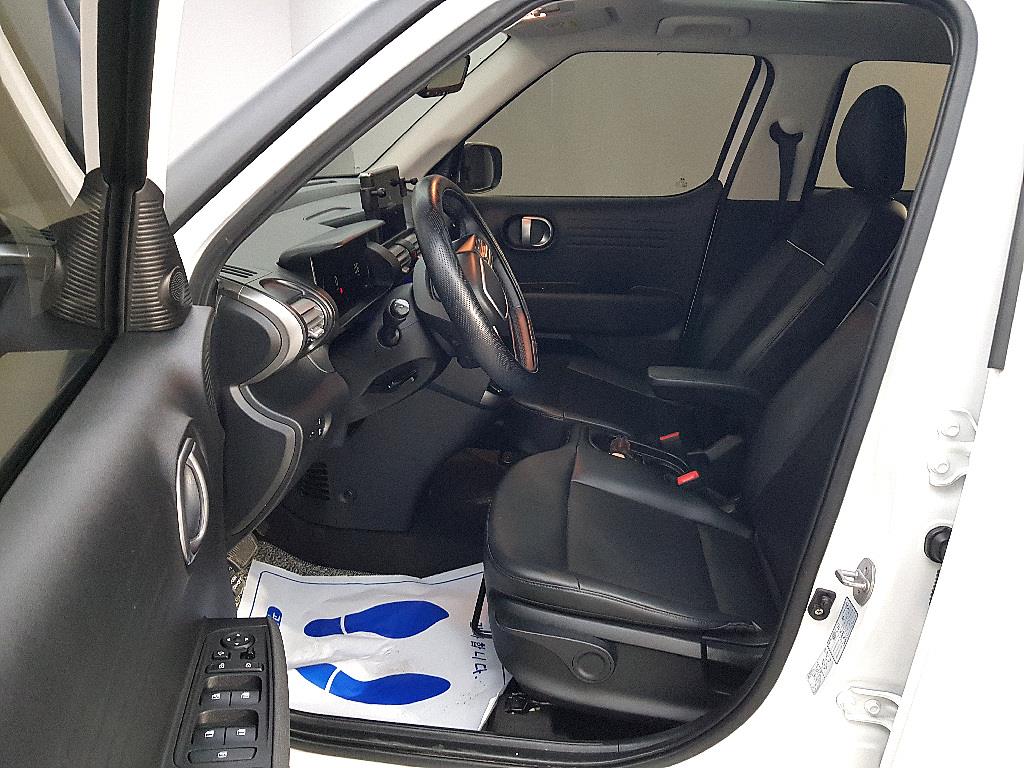 HYUNDAI Casper - Vista 8