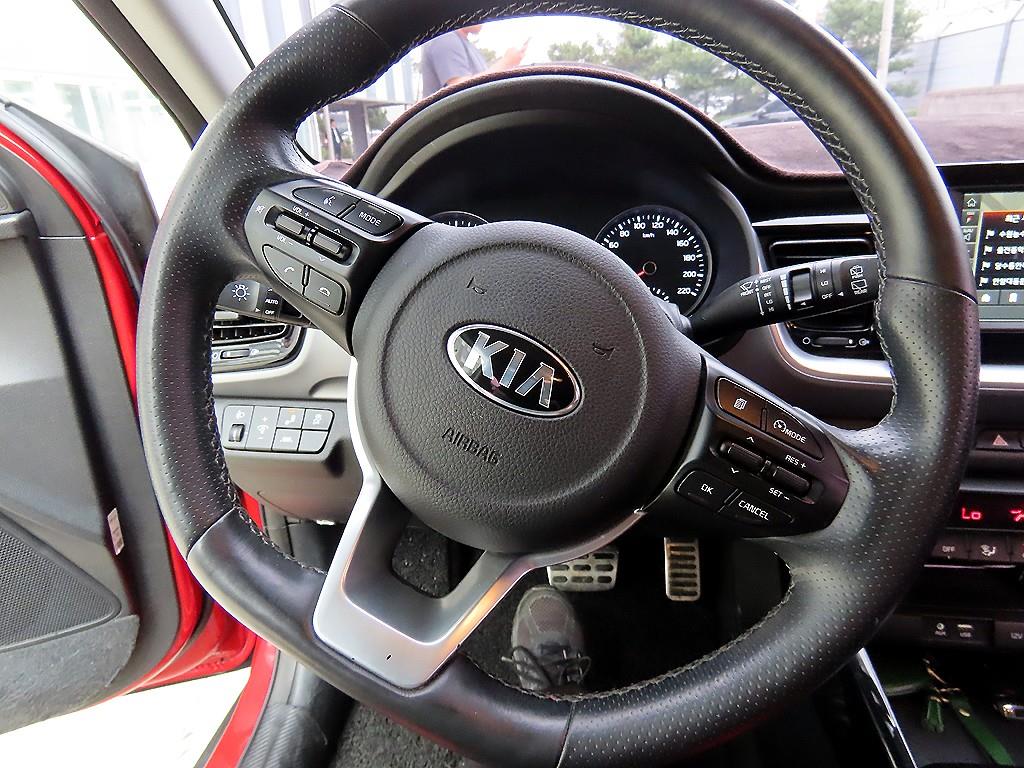 KIA Stonic - Vista 8