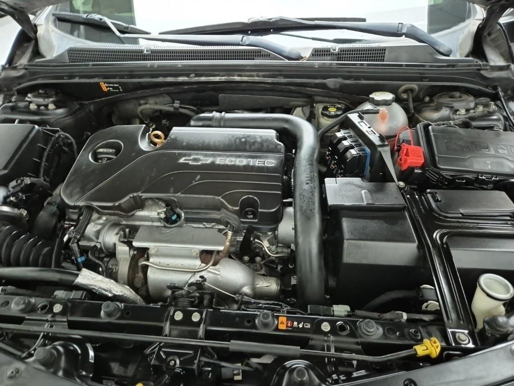 Chevrolet Malibu - Vista 5