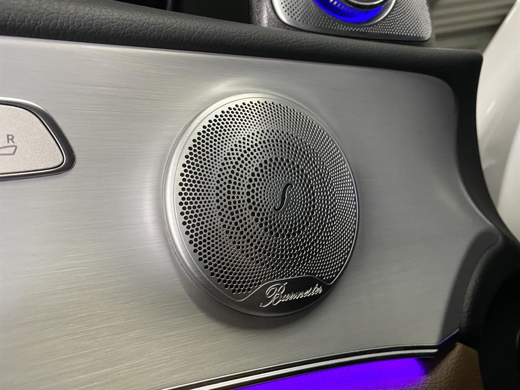 Mercedes Benz E class - Vista 12