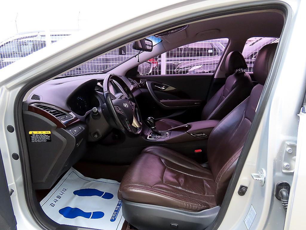 HYUNDAI Grandeur - Vista 4