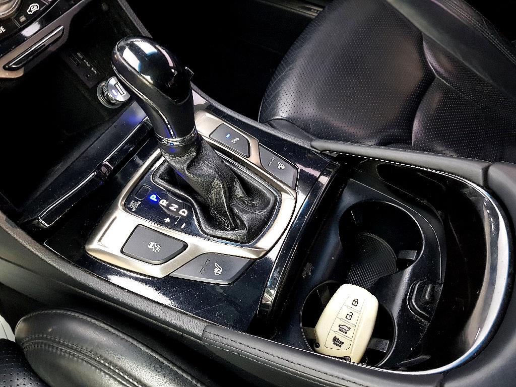HYUNDAI Grandeur - Vista 12