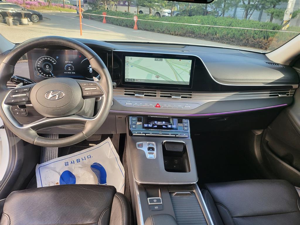 HYUNDAI Grandeur - Vista 7