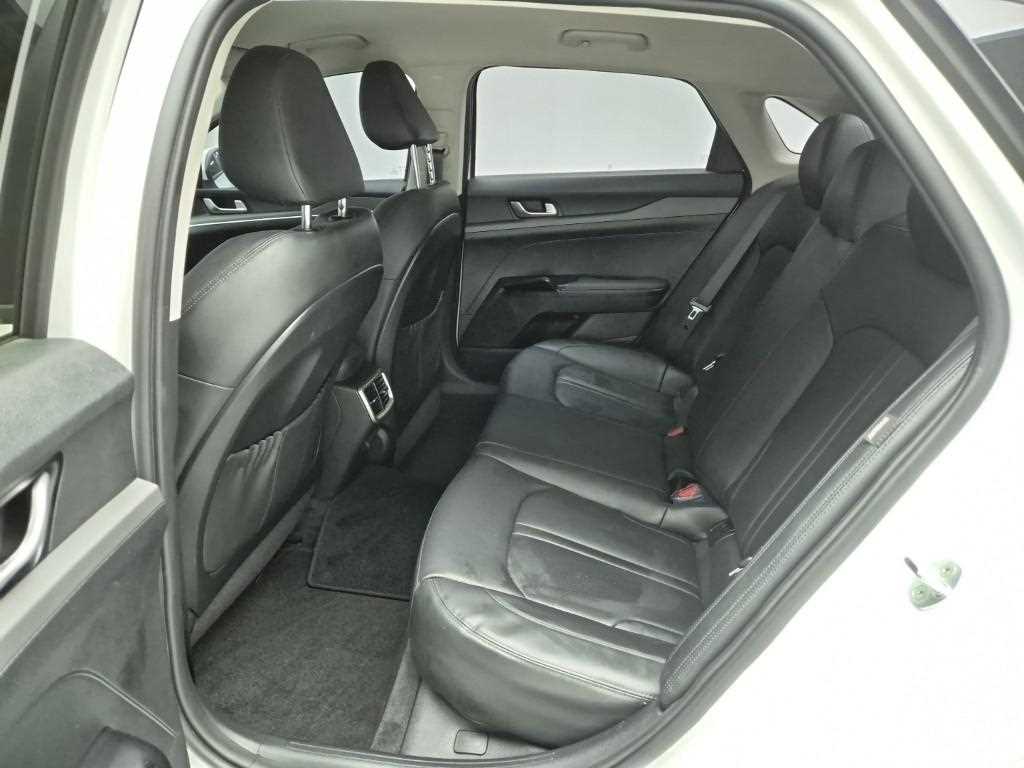 KIA K5 - Vista 12