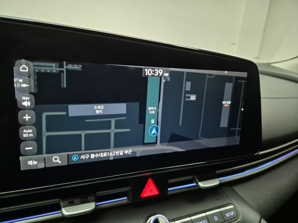 HYUNDAI Avante - Vista 10