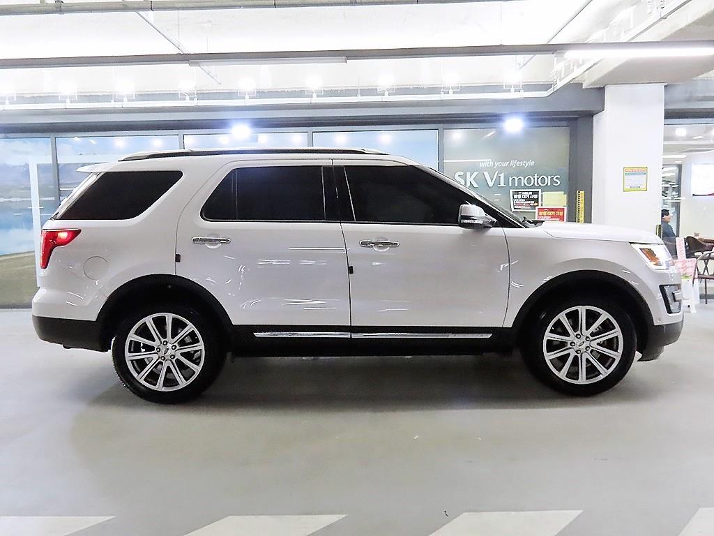 Ford Explorer - Vista 3