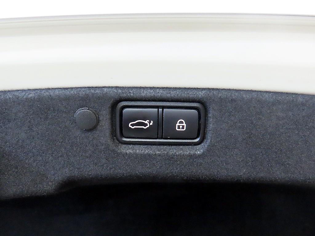 KIA K7 2017 Blanco - Importación desde Corea - HF Imports Iquique - Foto 17