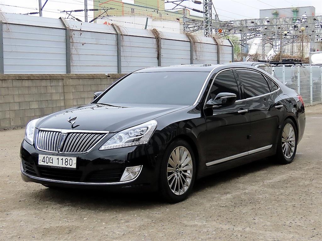 HYUNDAI Equus - Vista 2