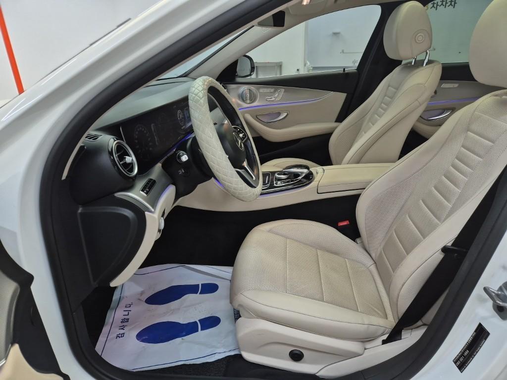 Mercedes Benz E class - Vista 11