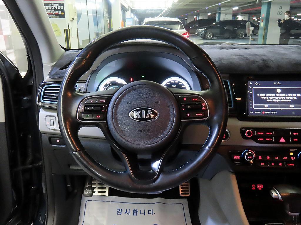 KIA Niro - Vista 8