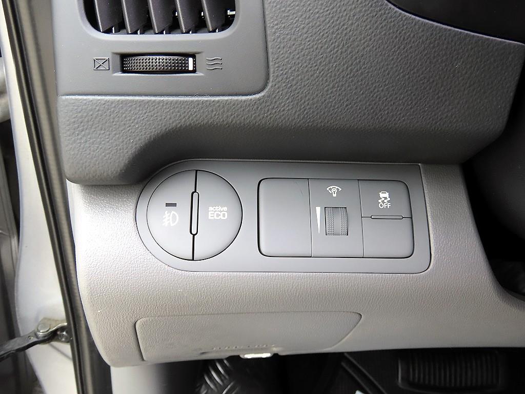 HYUNDAI Starex - Vista 12