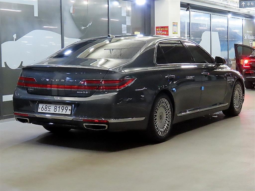 Genesis G90 - Vista 4